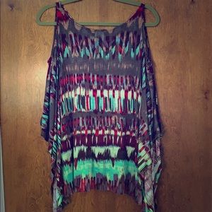 Shoulder cut out top